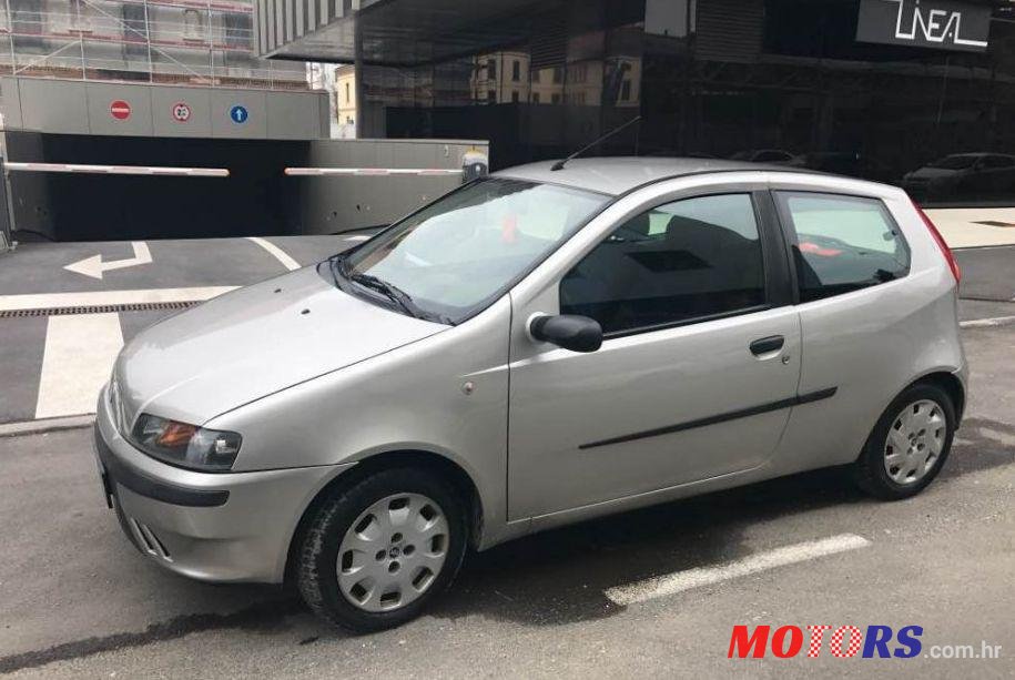 2003' Fiat Punto 1.2 Sx photo #2