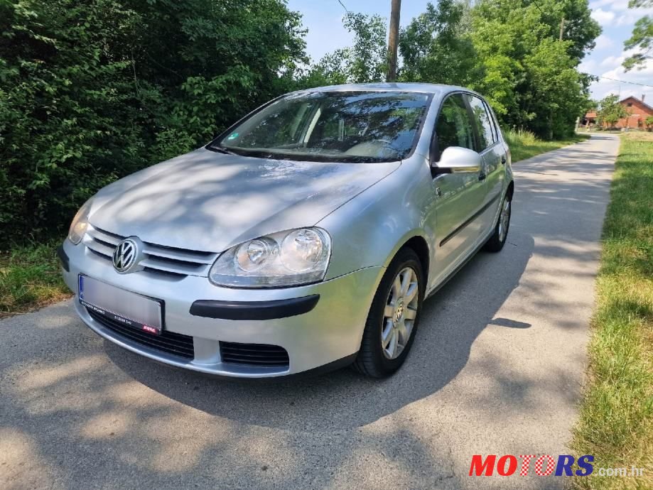 2008' Volkswagen Golf 5 1,9 Tdi photo #1