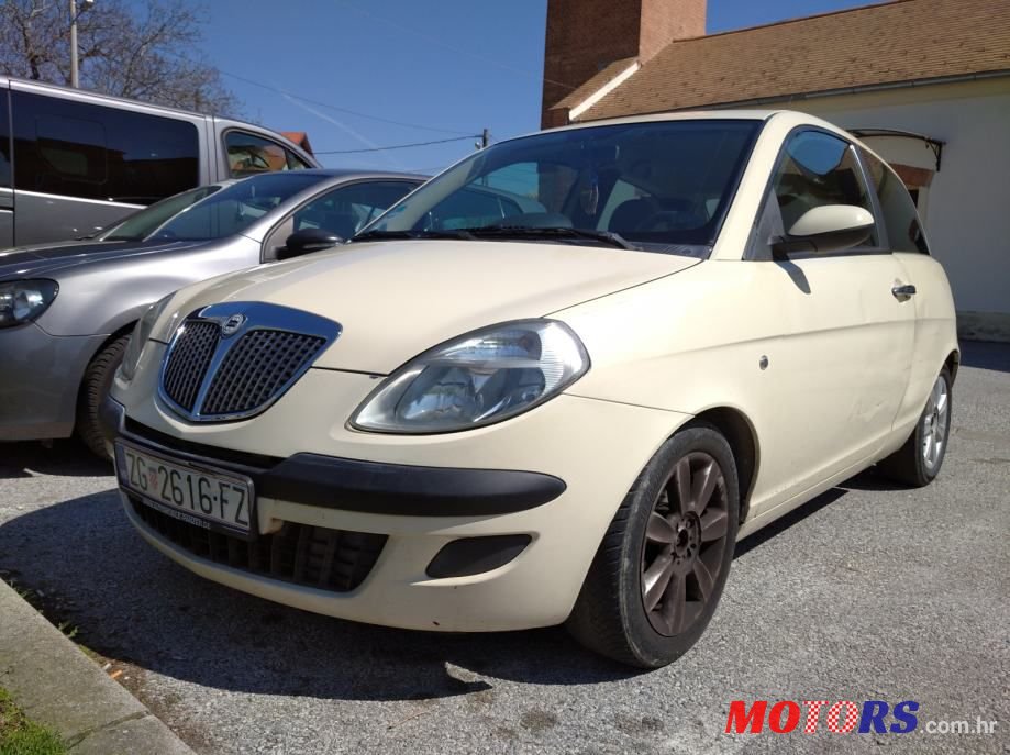 2004' Lancia Y photo #3