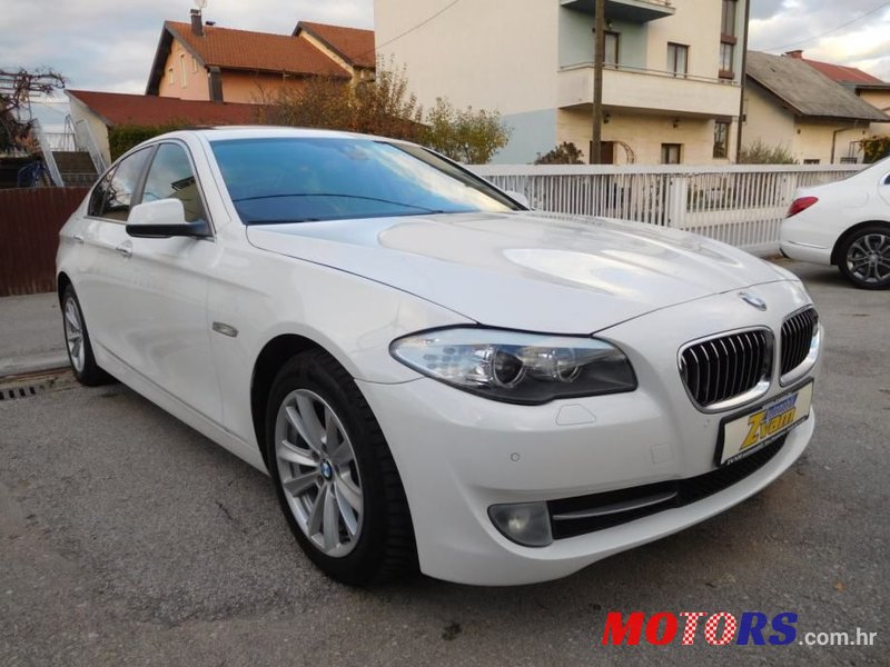 2013' BMW Serija 5 520D photo #1