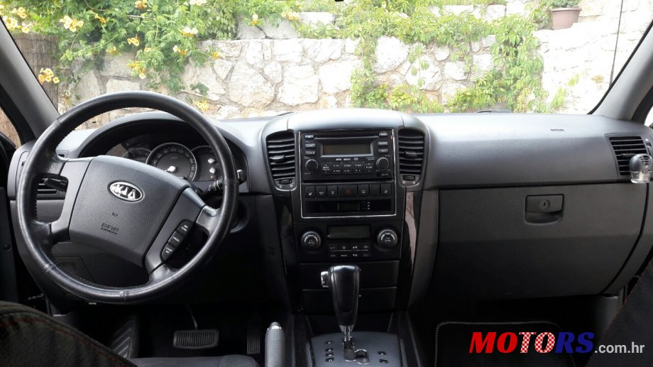 2008' Kia Sorento photo #3