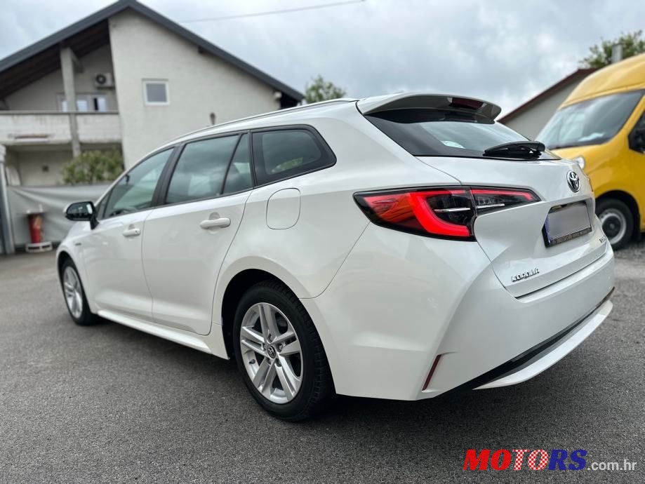 2020' Toyota Corolla Wagon photo #5