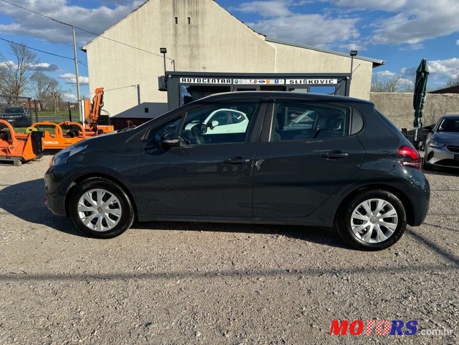 2018' Peugeot 208 1,2 Puretech photo #5