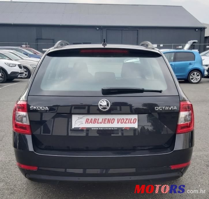 2018' Skoda Octavia Combi photo #5