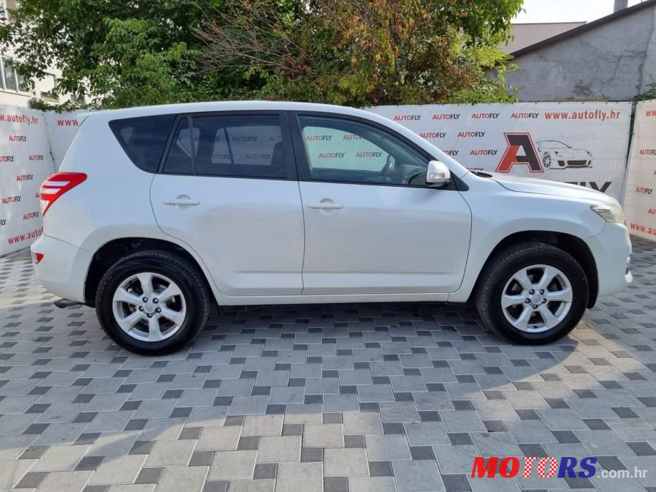 2010' Toyota RAV4 photo #4