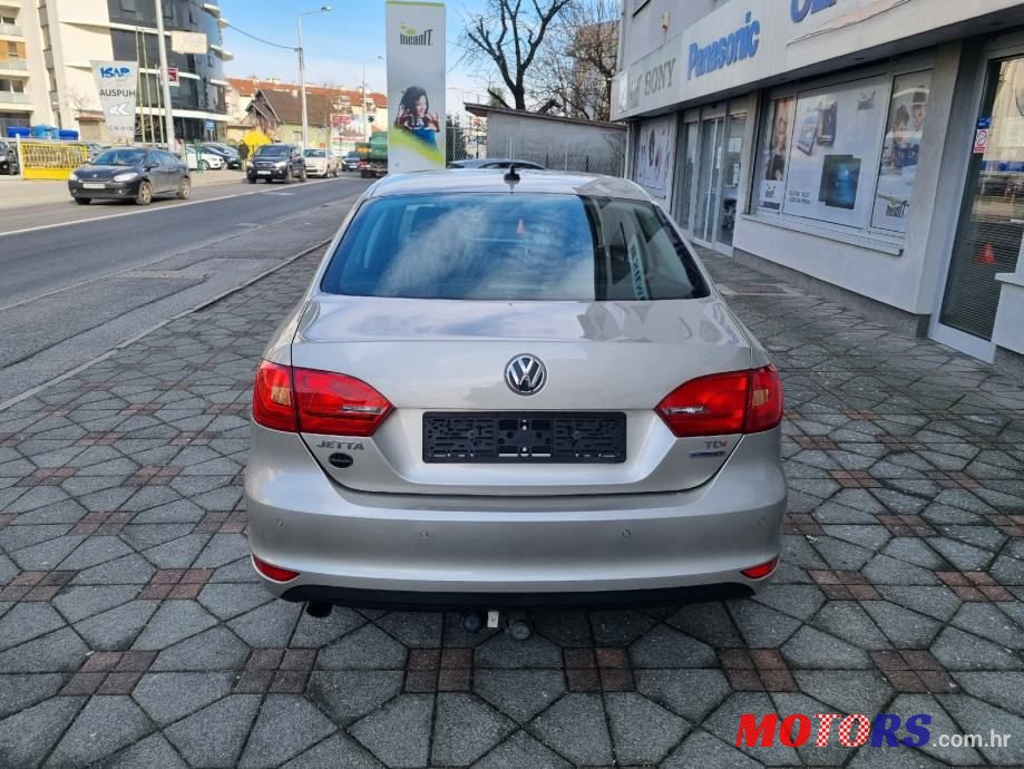 2013' Volkswagen Jetta 1,6 Tdi photo #5