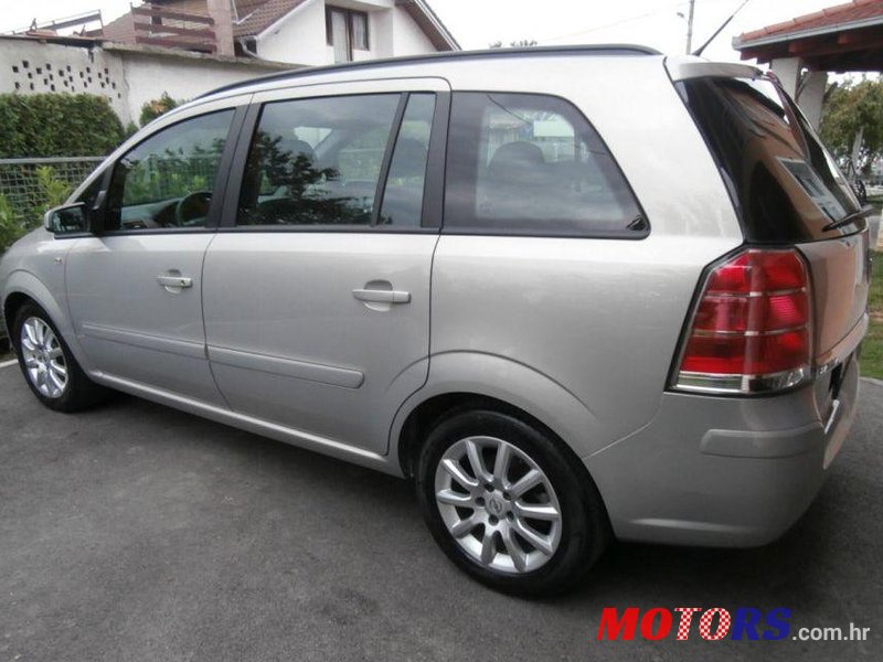 2008' Opel Zafira 1,9 Cdti photo #2