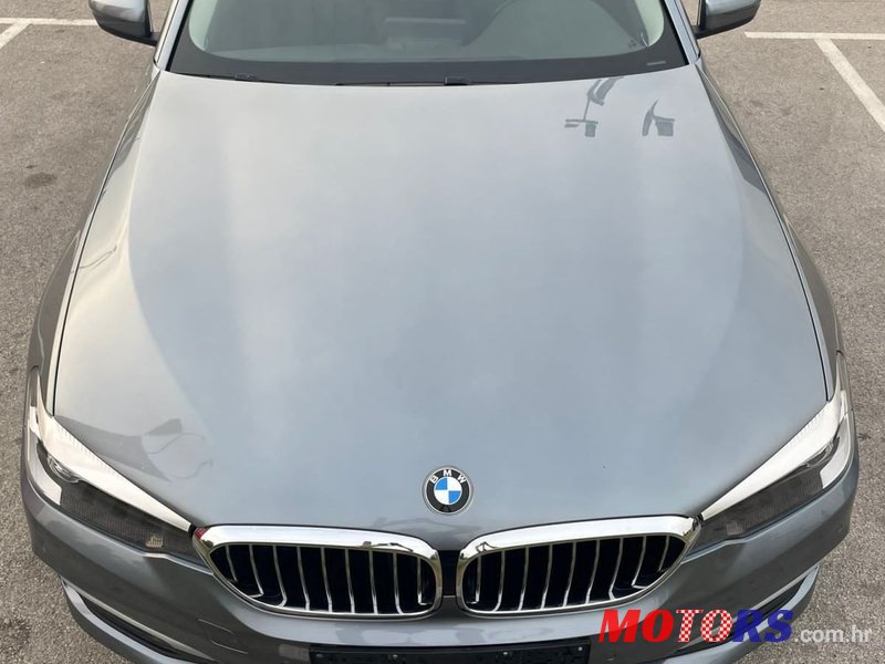 2017' BMW Serija 5 520D photo #2