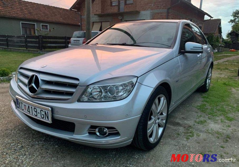 2010' Mercedes-Benz C-Klasa 180 photo #1