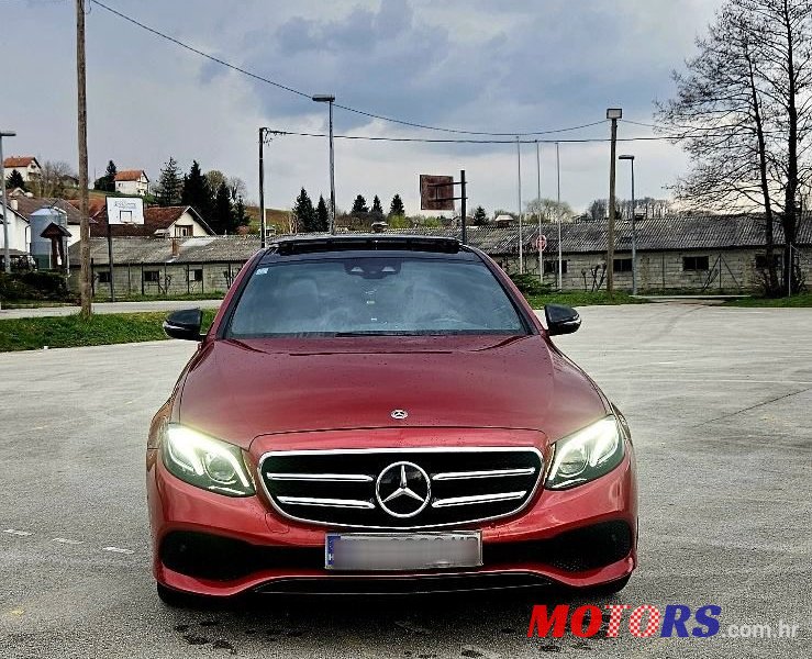 2017' Mercedes-Benz E-Klasa 220 photo #2