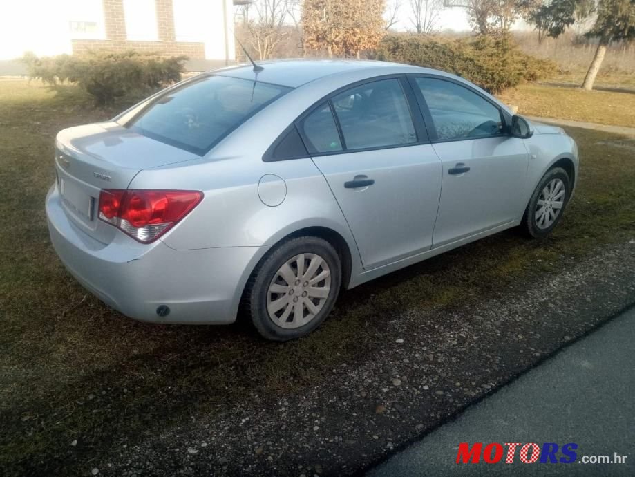 2009' Chevrolet Cruze 1,6 photo #2