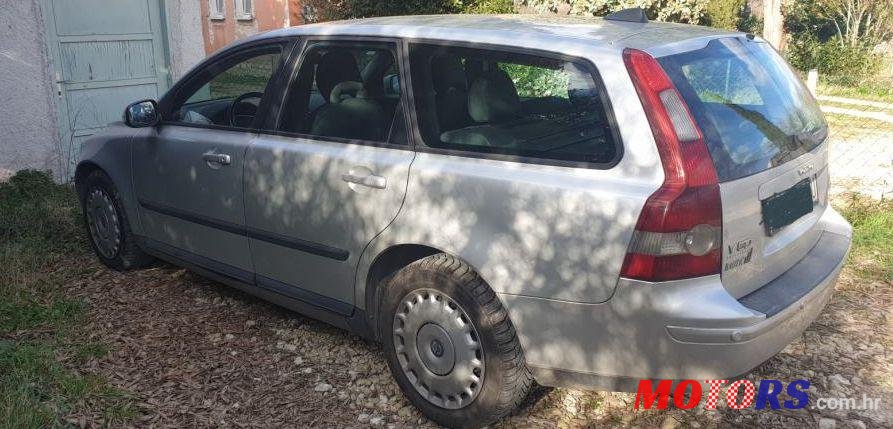 2006' Volvo V50 2,0 D photo #1