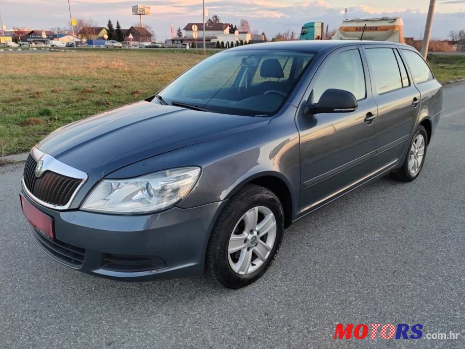 2012' Skoda Octavia Combi photo #1