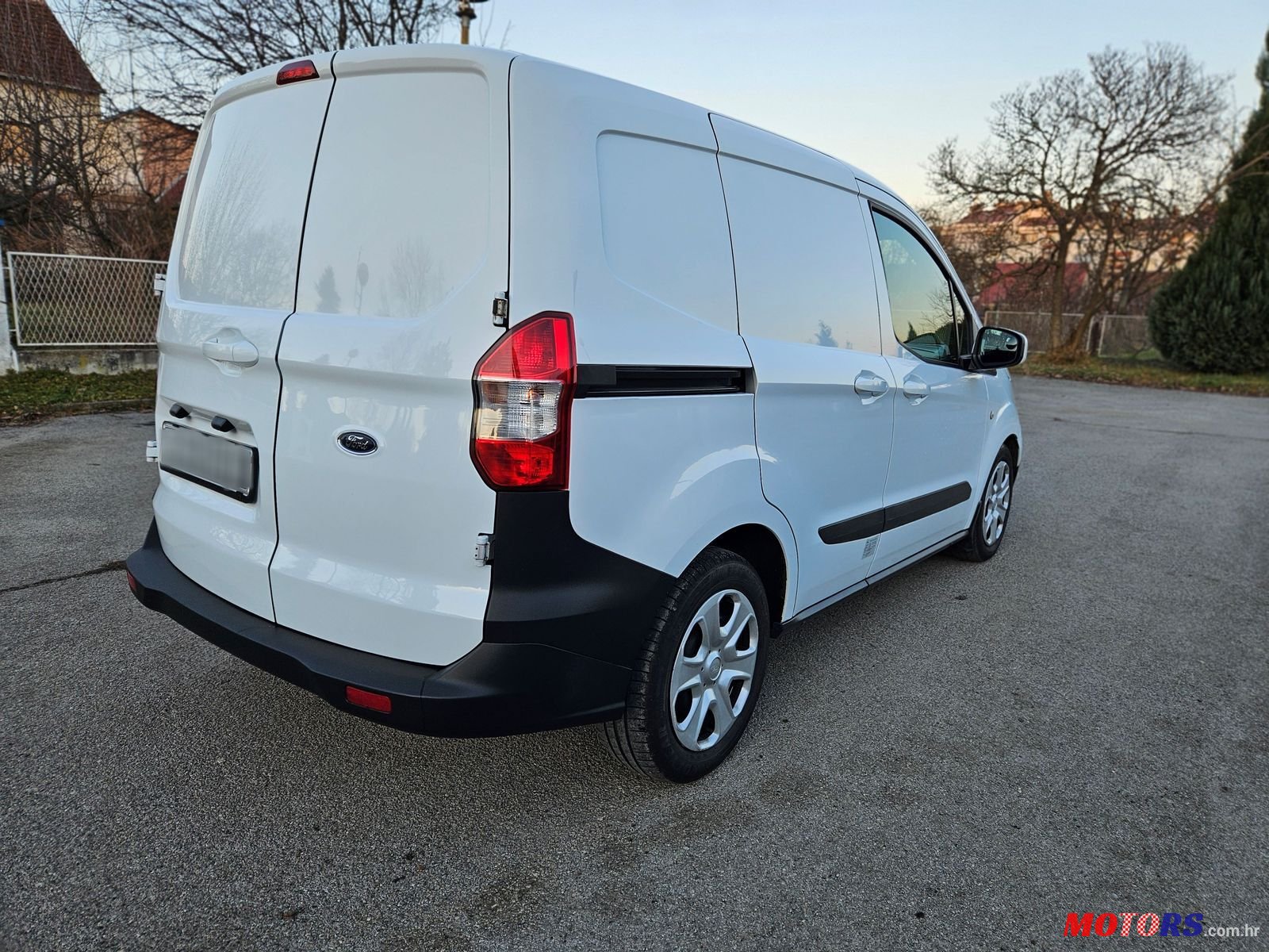 2018' Ford Transit Courier photo #3
