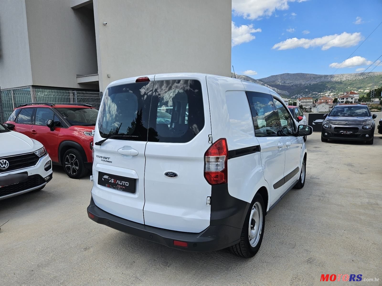 2020' Ford Tourneo Courier 1,5 Tdci photo #3