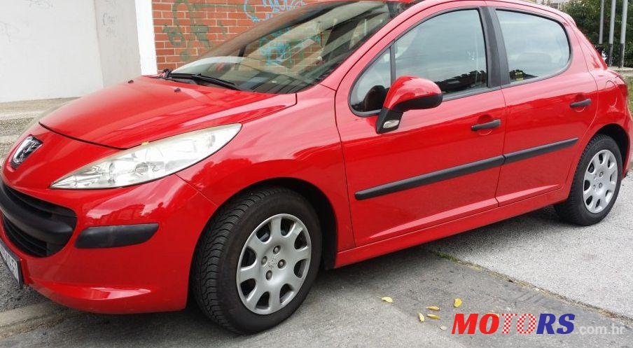 2008' Peugeot 207 1,4 photo #2