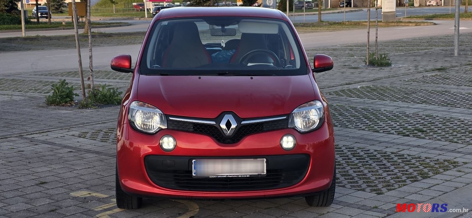 2015' Renault Twingo Sce photo #6
