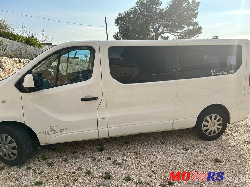 2017' Opel Vivaro photo #2