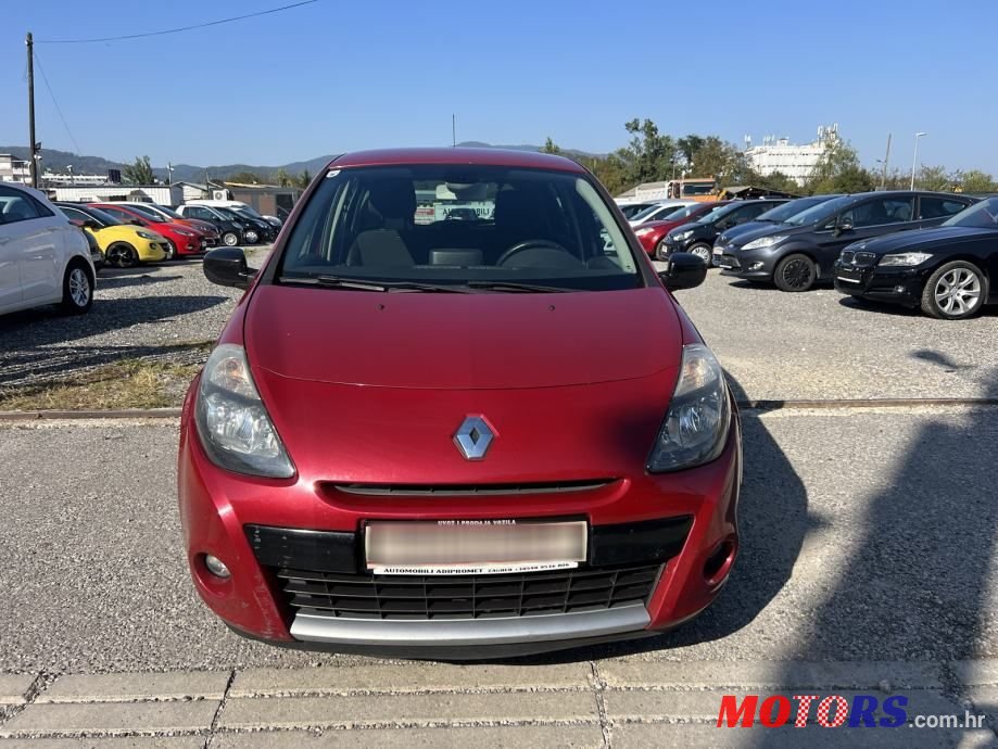 2010' Renault Clio 1,5 Dci photo #3
