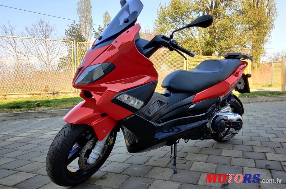 2010' Gilera NEXUS photo #1
