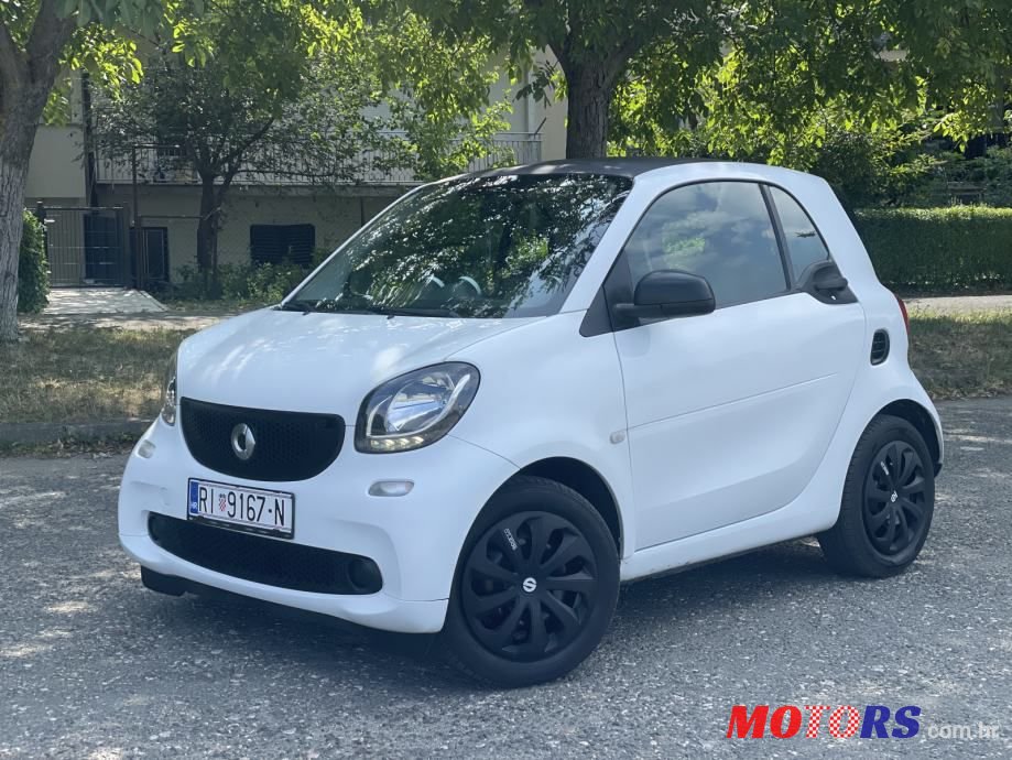 2015' Smart Fortwo photo #1