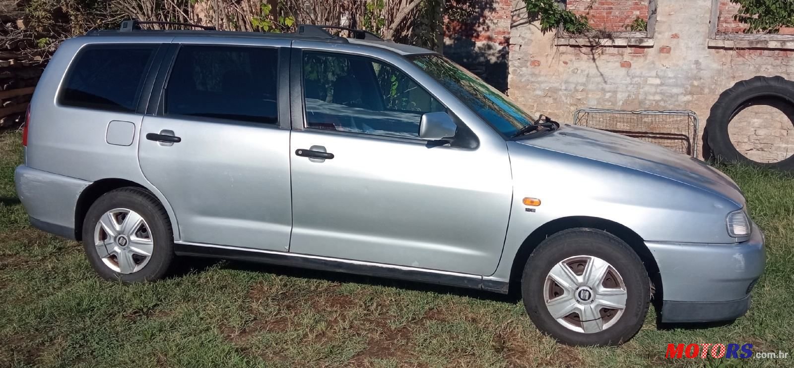 1998' SEAT Cordoba Vario photo #1