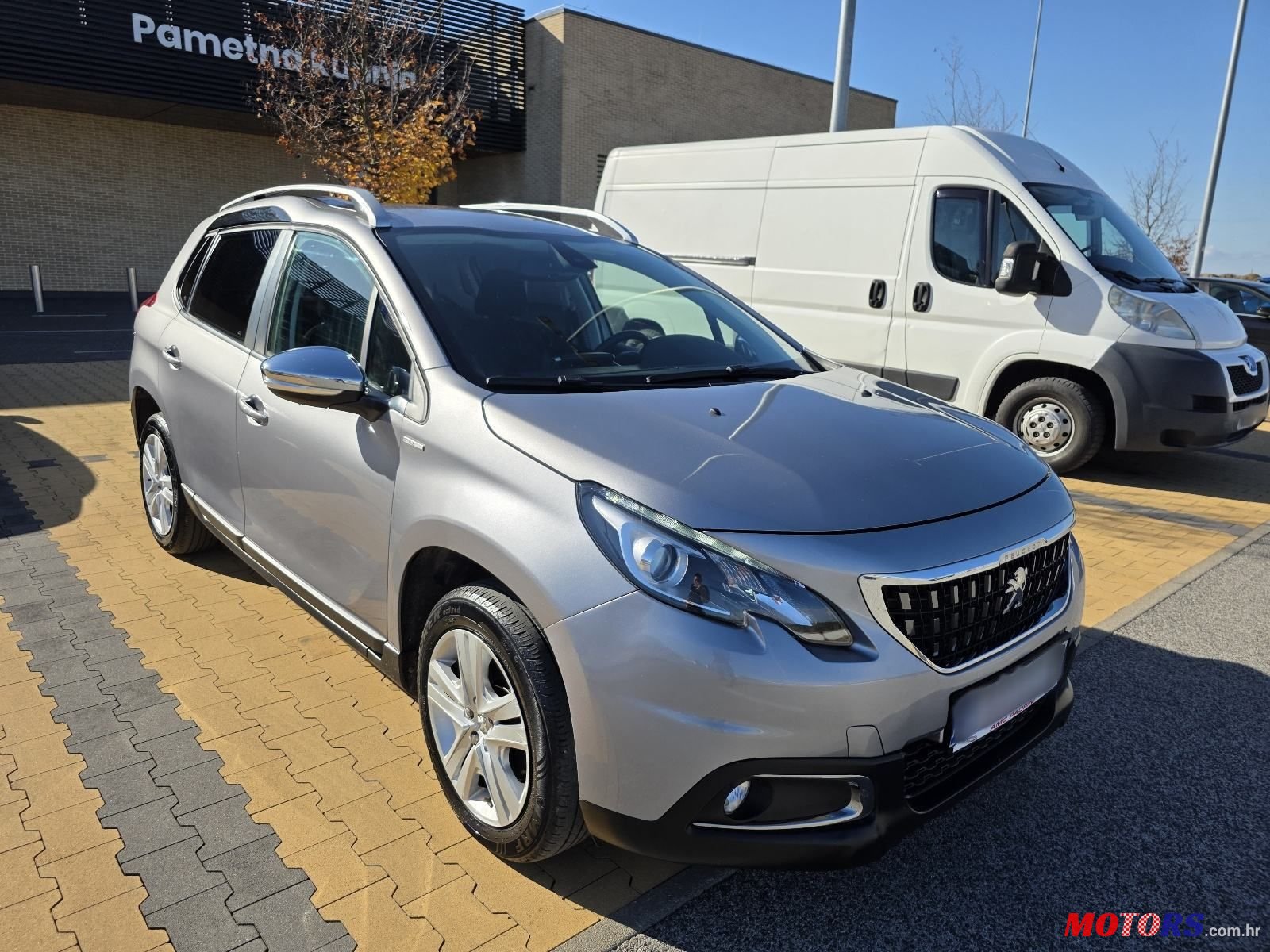 2019' Peugeot 2008 1,2 Puretech photo #1