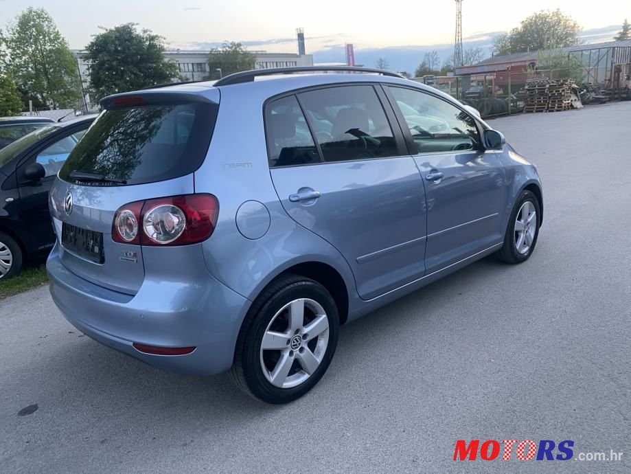 2011' Volkswagen Golf Plus 1,6 Tdi photo #3