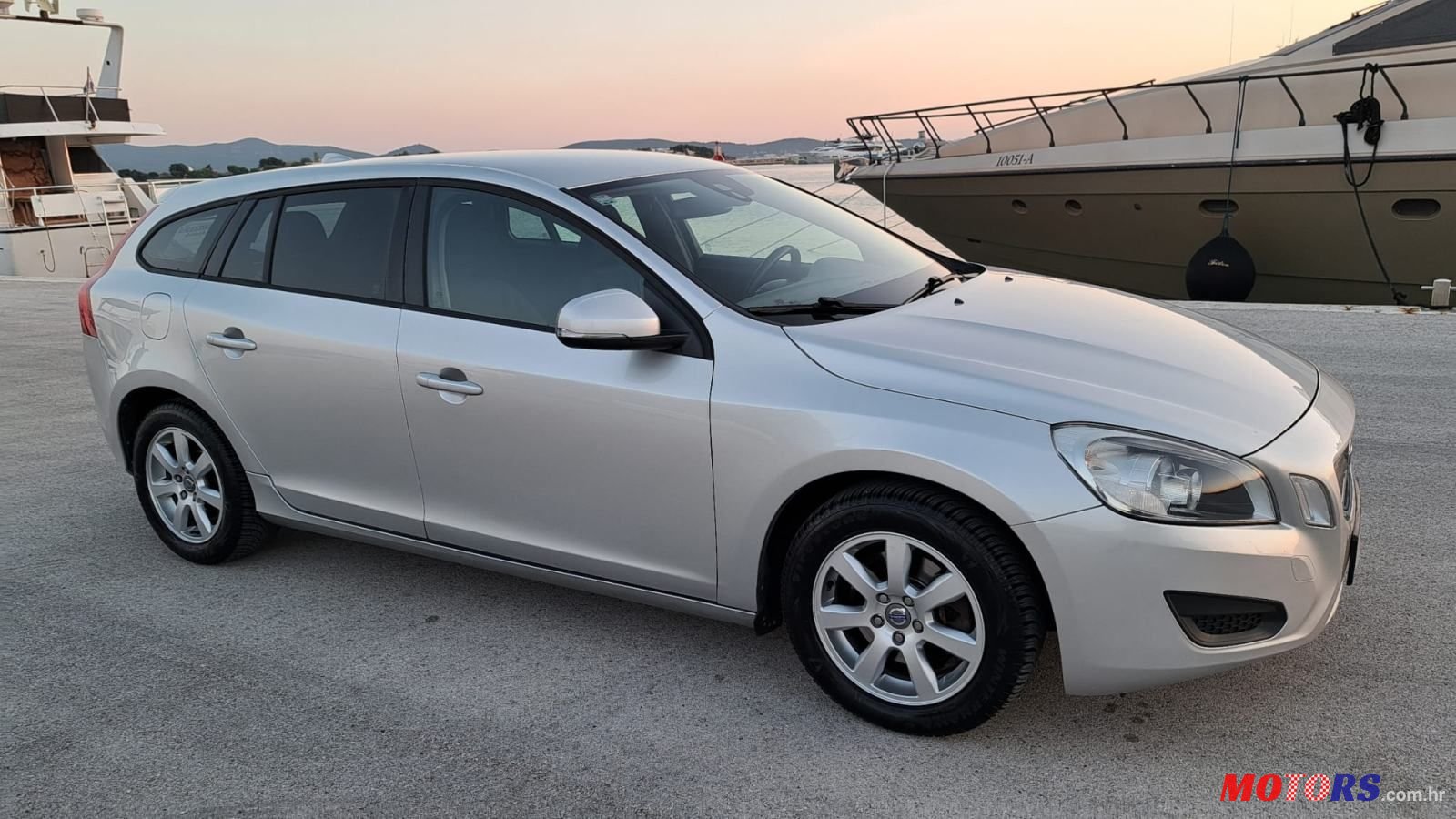 2013' Volvo V60 D2 photo #3