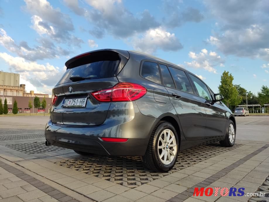 2016' BMW Serija 2 Gran Tourer 216D photo #4