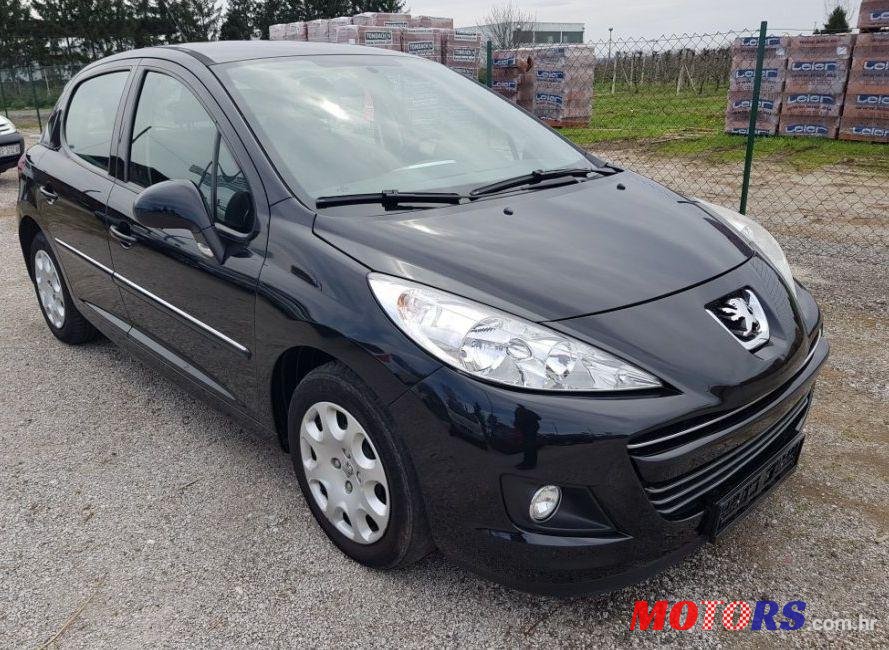 2011' Peugeot 207 1,6 Hdi photo #1