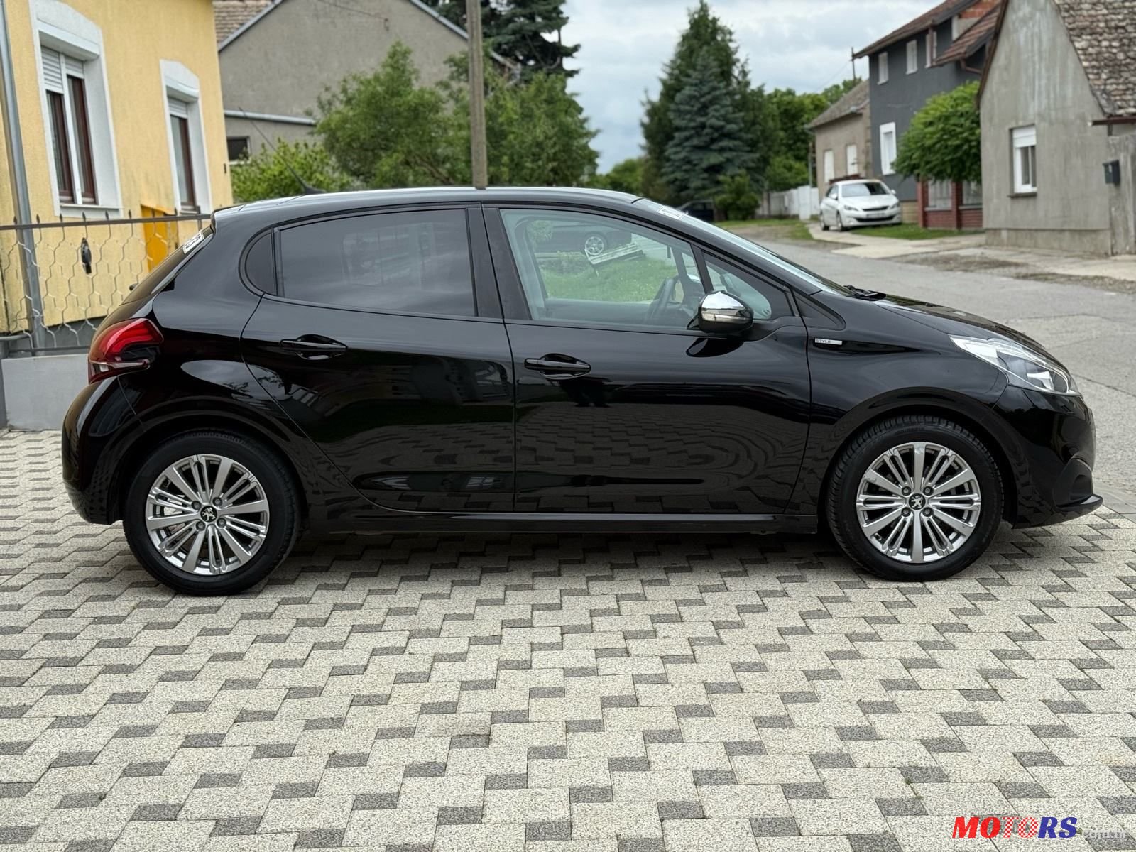 2018' Peugeot 208 1,6 Bluehdi photo #3