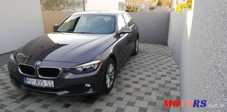 2012' BMW Serija 3 318D photo #3