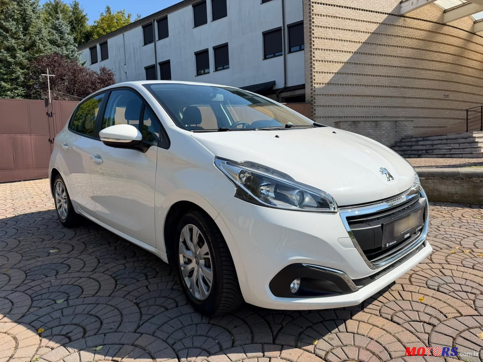 2016' Peugeot 208 1,2 Puretech photo #3