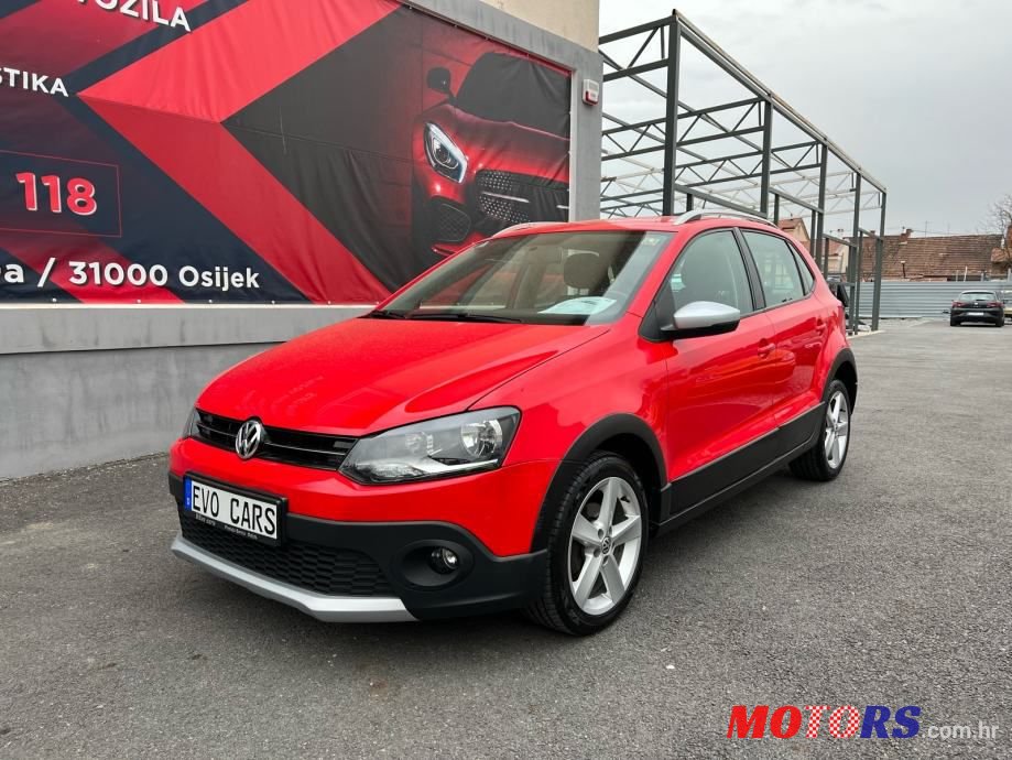2013' Volkswagen Polo photo #1