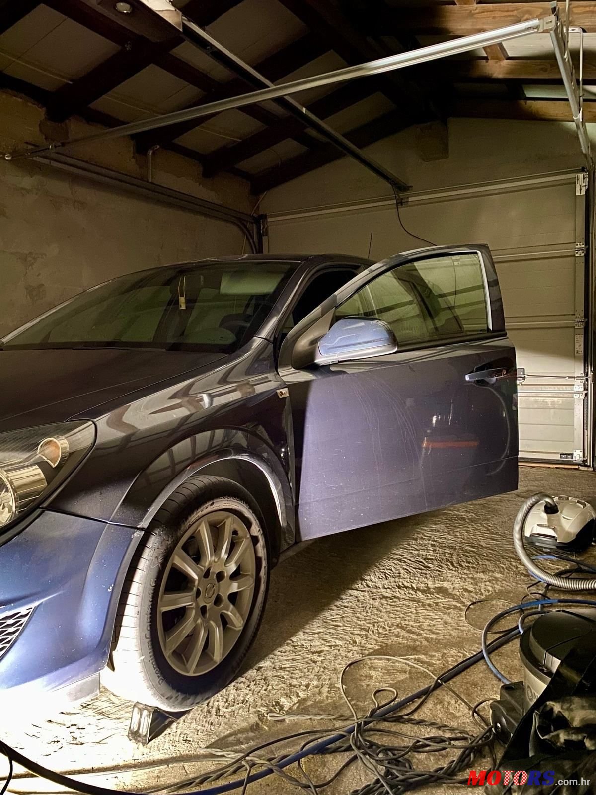 2011' Opel Astra 1,7 Cdti photo #2