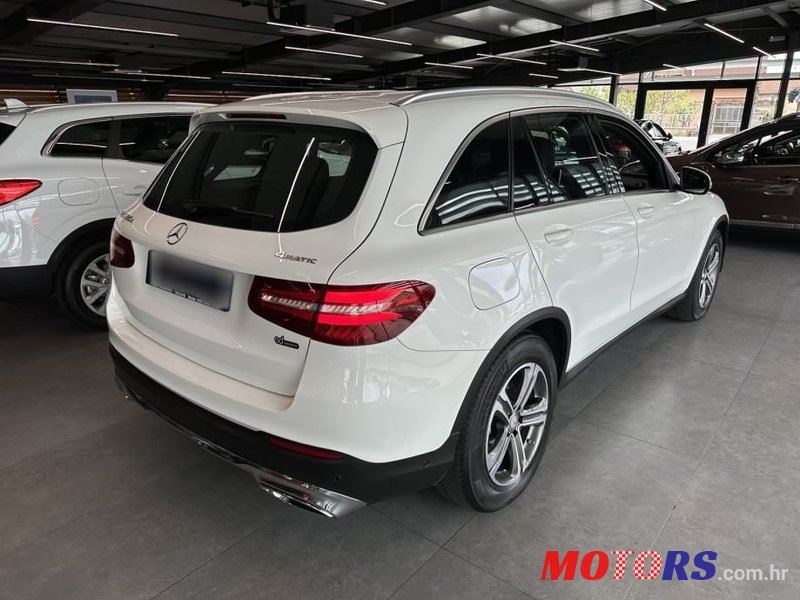 2016' Mercedes-Benz GLC 250 D photo #6