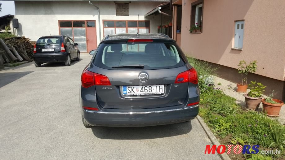 2016' Opel Astra Karavan photo #5