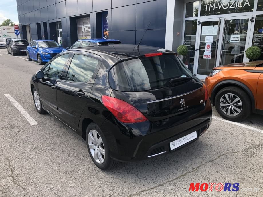 2013' Peugeot 308 photo #4