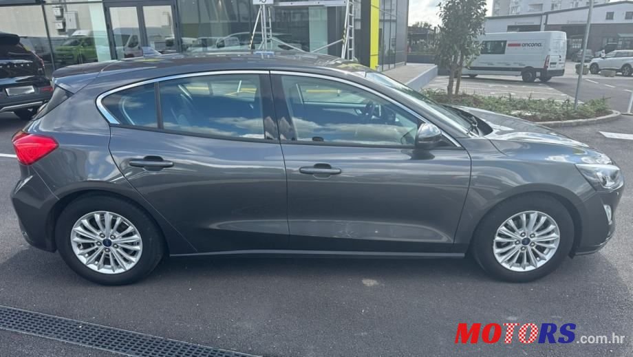 2019' Ford Focus photo #5