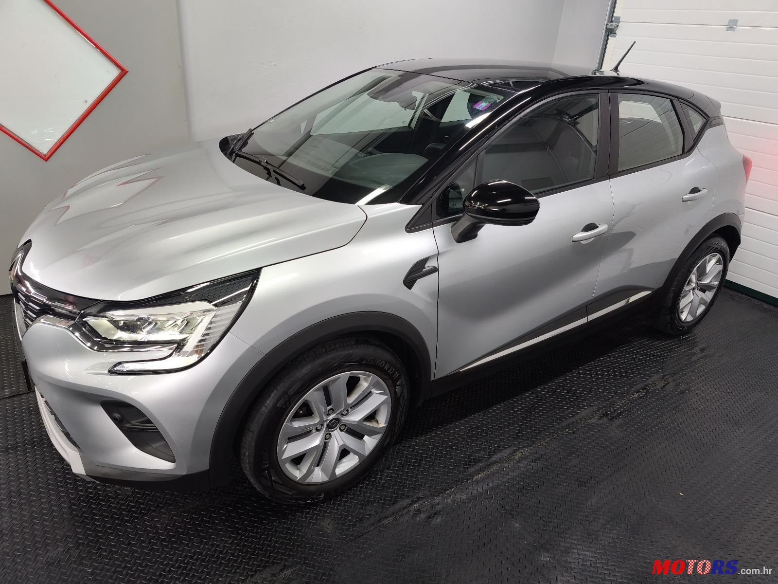 2020' Renault Captur Tce photo #5