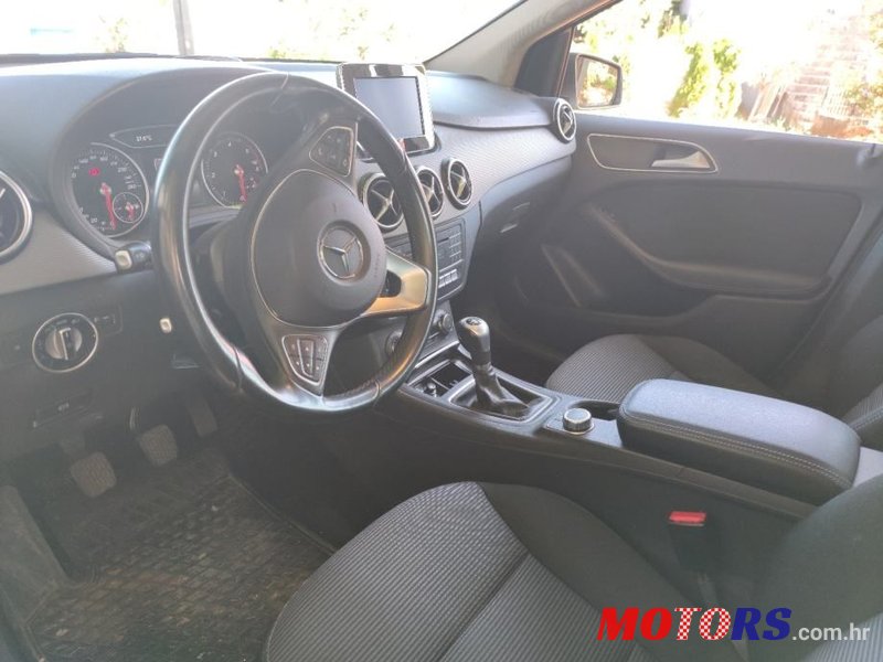 2015' Mercedes-Benz B-Klasa 180 Cdi photo #5