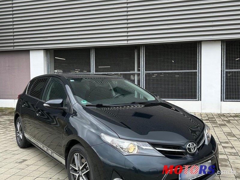 2014' Toyota Auris 2,0 D-4D photo #1