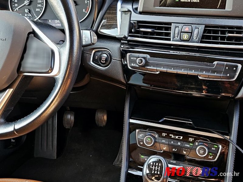 2015' BMW Serija 2 218D photo #5