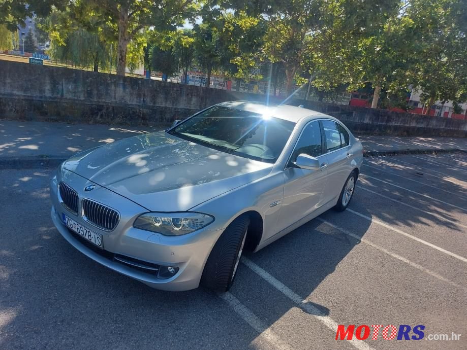 2011' BMW Serija 5 520D photo #1