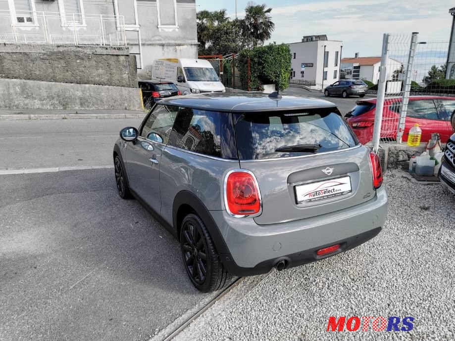 2019' MINI One D photo #5