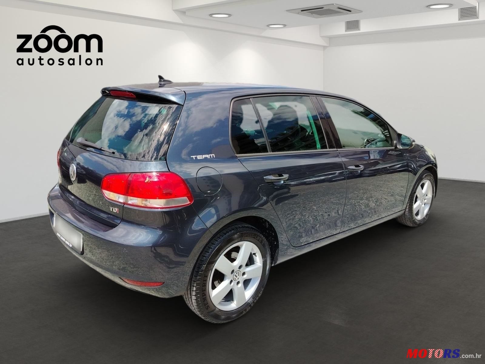 2010' Volkswagen Golf VI 1,6 Tdi photo #3
