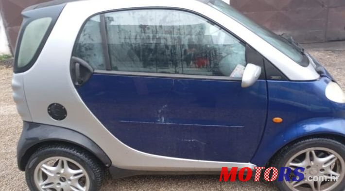 2001' Smart Fortwo Smart photo #2