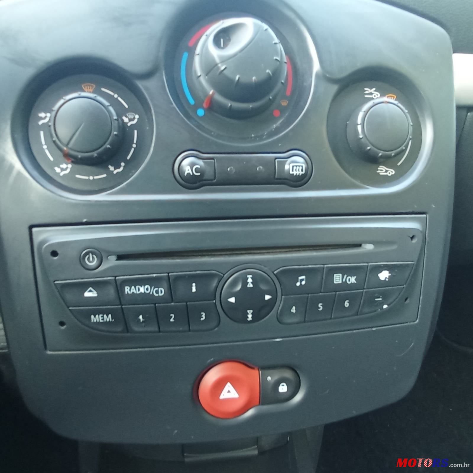 2008' Renault Clio 1,2 16V photo #4