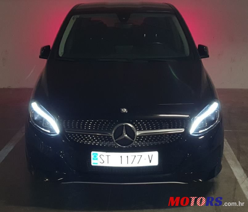 2015' Mercedes-Benz B-Klasa 180 Cdi photo #1